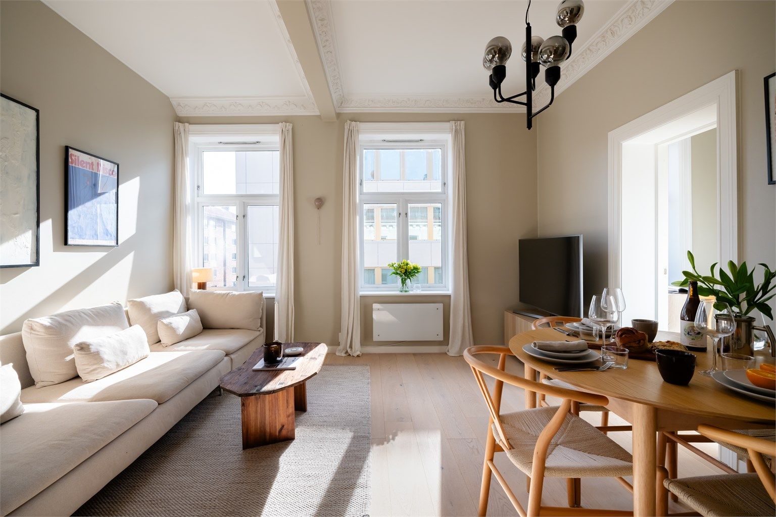 Leiligheten ligger attraktivt til på Rodeløkka med gåavstand til både Grünerløkka og Carl Berner. 