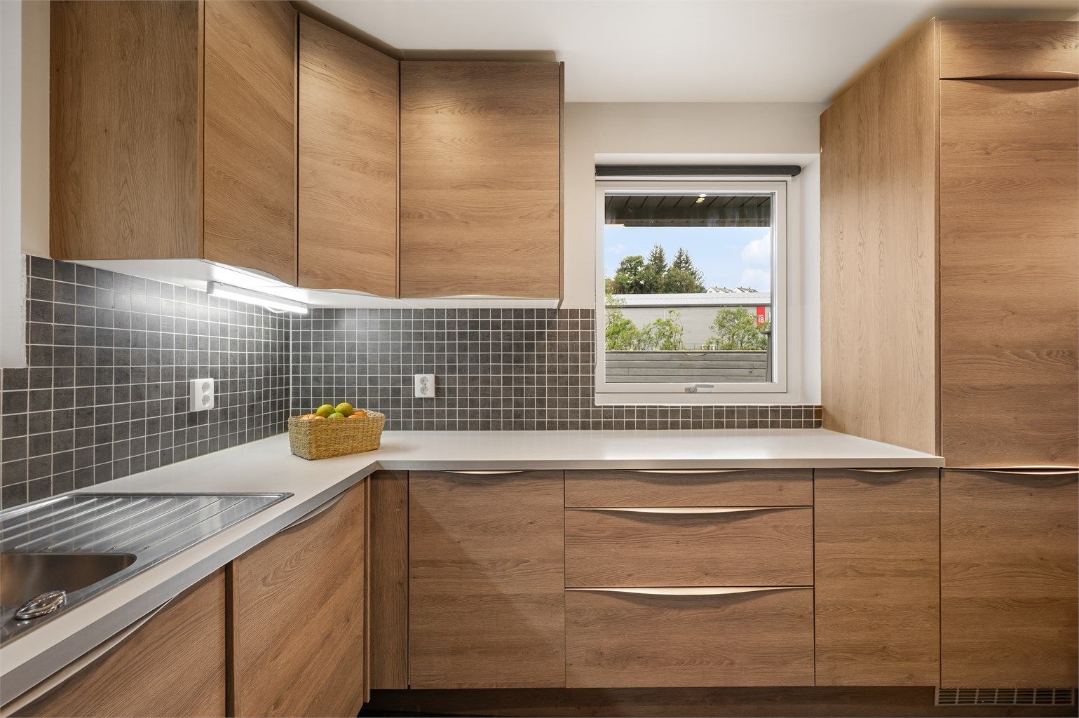 Her får man masse skap og benkeplass.