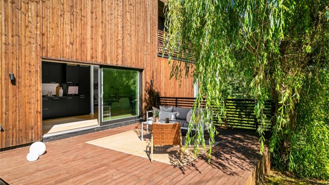 Stor terrasse på 29 m² med god plass til utemøbler.