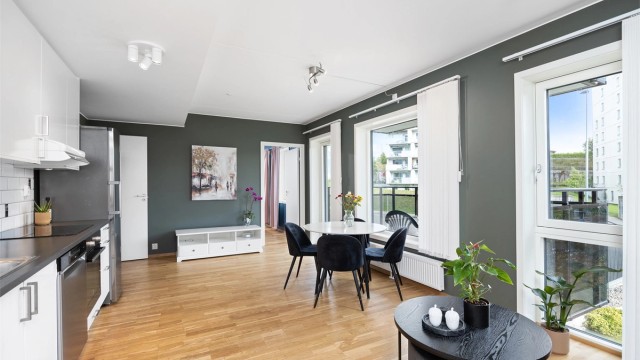 Velkommen til Økern Torgvei 16 - presentert av Emir Mekic ved Krogsveen Løren!