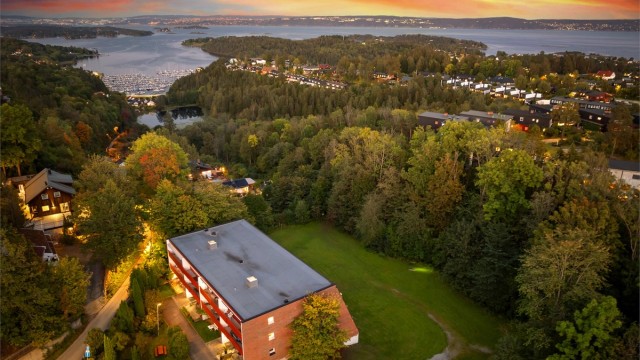 Velkommen til en sjønær utsiktsleilighet i Daletoppen 2! Foto: Zovenfra AS