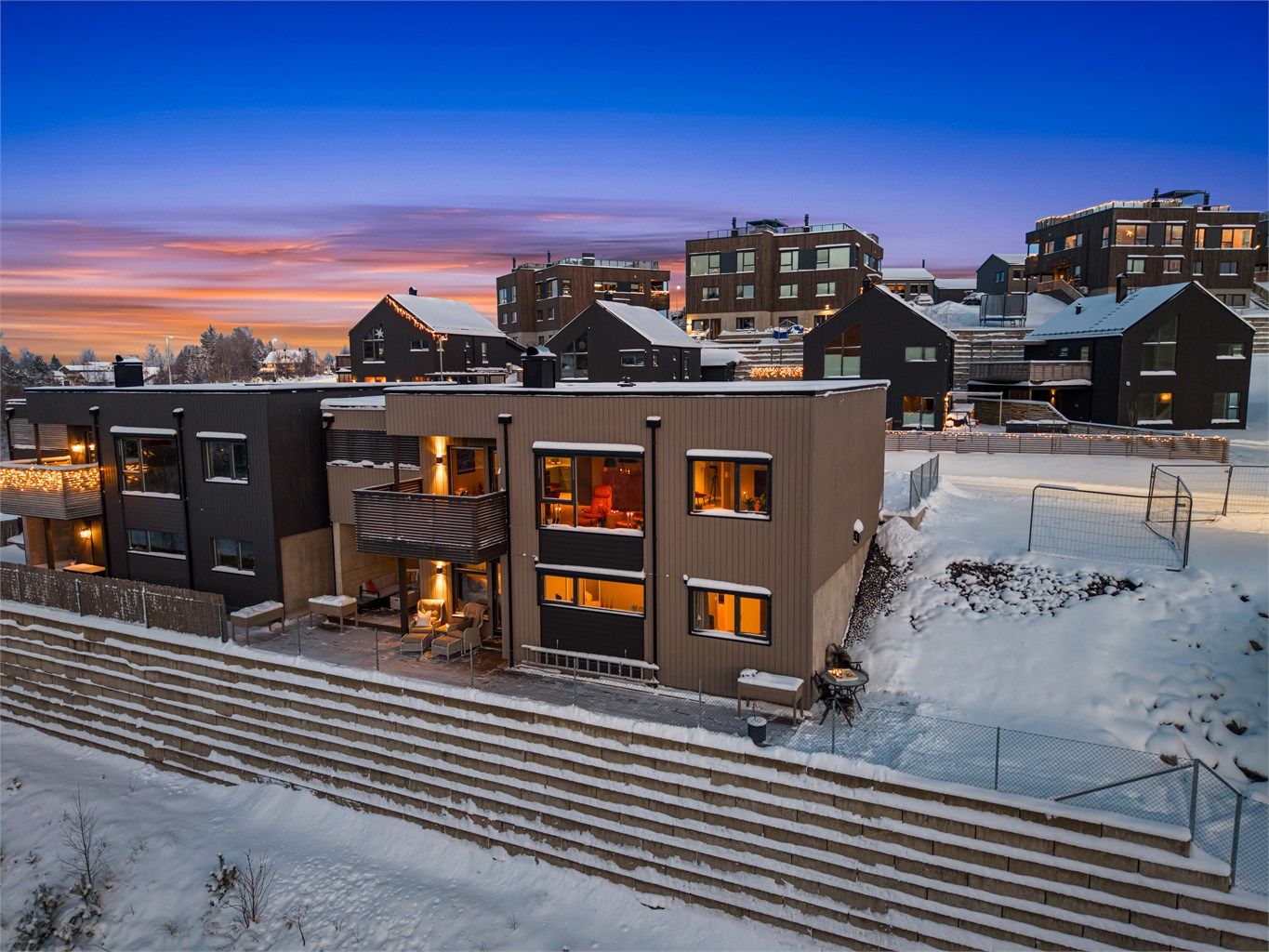 Velkommen til Høgåstoppen 9 - En nyere enebolig fra 2022 med høy standard som må ses!