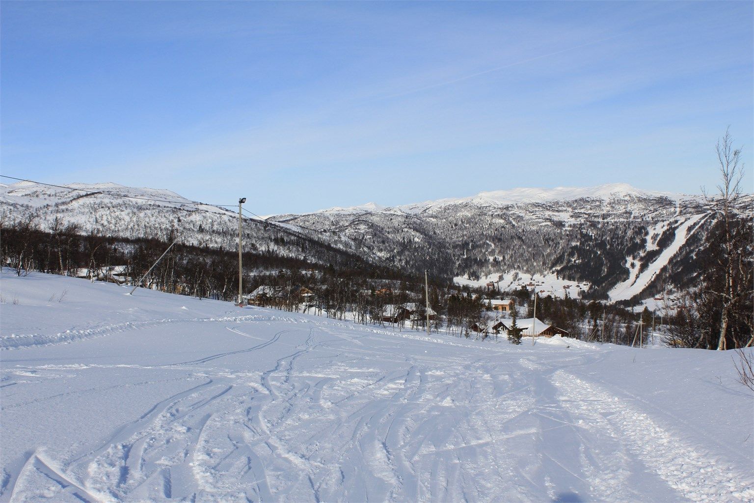 Eiendomsmegler Krogsveen v/Alice Lundberg har gleden av å presentere Viddevegen 457 (tomt 122) i Uvdal Alpinsenter