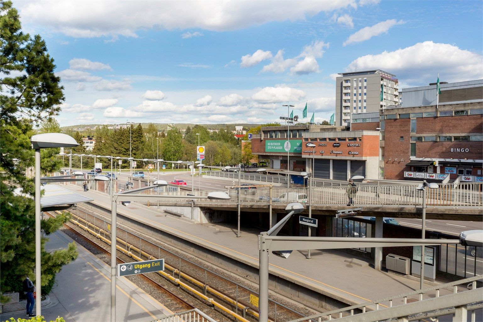 Manglerud T-banestasjon gir hyppige avganger og enkel adkomst til Oslo sentrum.