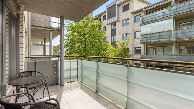 Balkong - overbygget balkong på ca. 7 kvm med gode solforhold- foto: Oh Shots