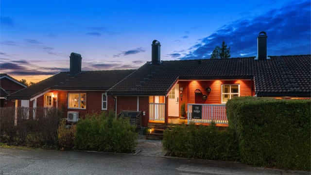 Eiendomsmegler Krogsveen v/Elisabeth Hanssen ønsker velkommen til Ørekyteveien 20!