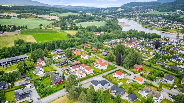 Barnevennlig med kort vei til barnehage, barneskole, ungdomsskole og Eiker videregående skole