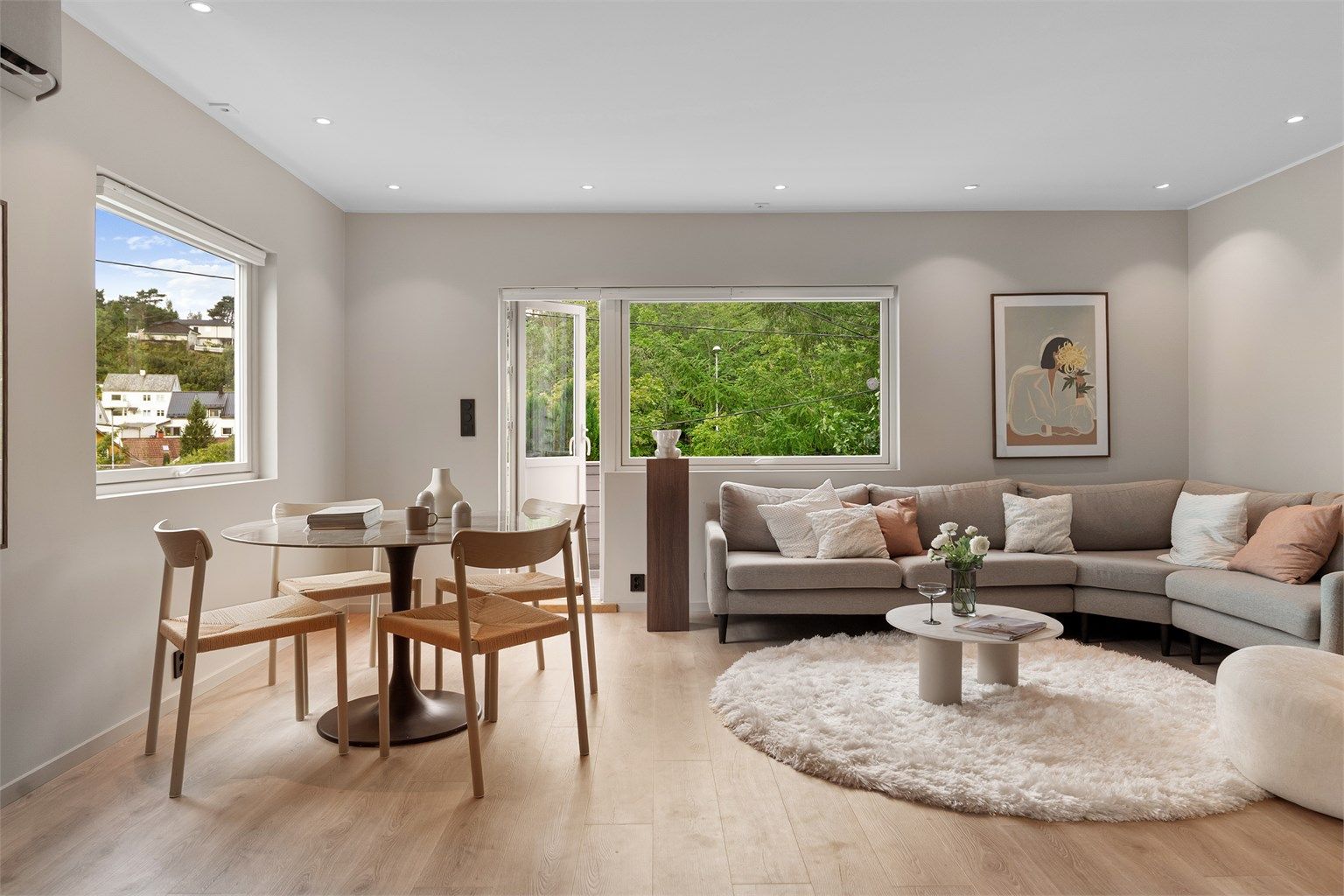 - Velkommen til Vestre Sikthaugen 9! -