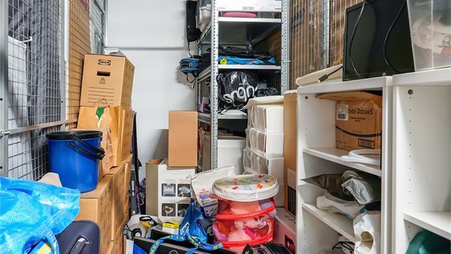 I garasjeanlegget medfølger en parkeringsplass med installert elbillader.