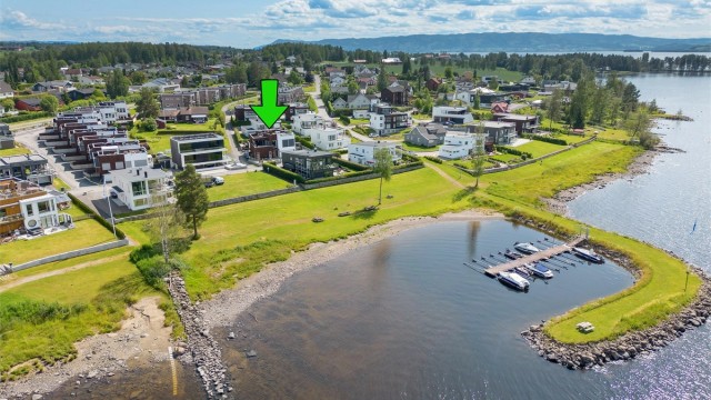 Velkommen til Fjordvegen 41 med nydelig beliggenhet! Foto: EFKT v/Kristian Haug.