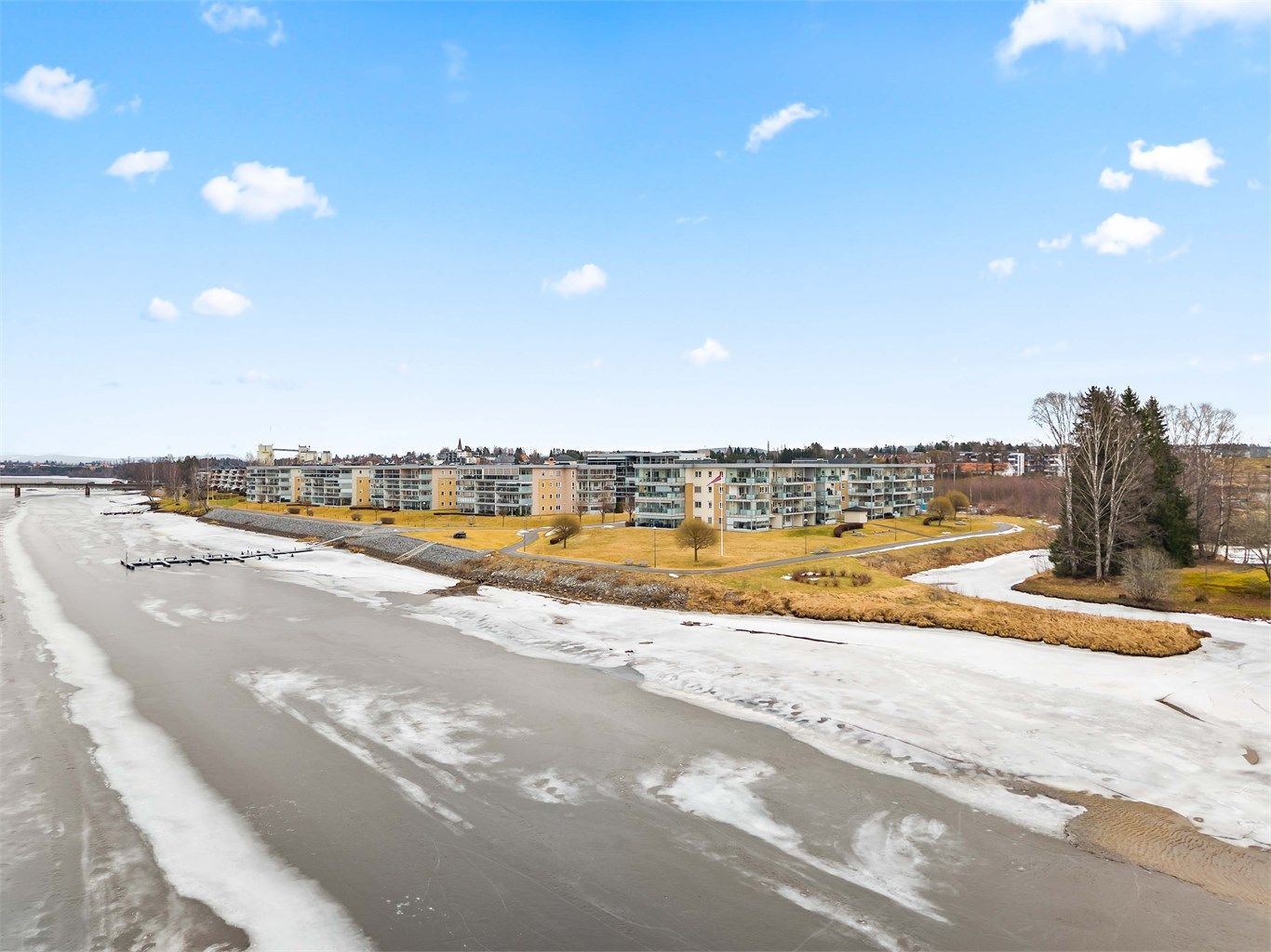 Velkommen til visning! Husk visningspåmelding og laste ned salgsoppgaven. 