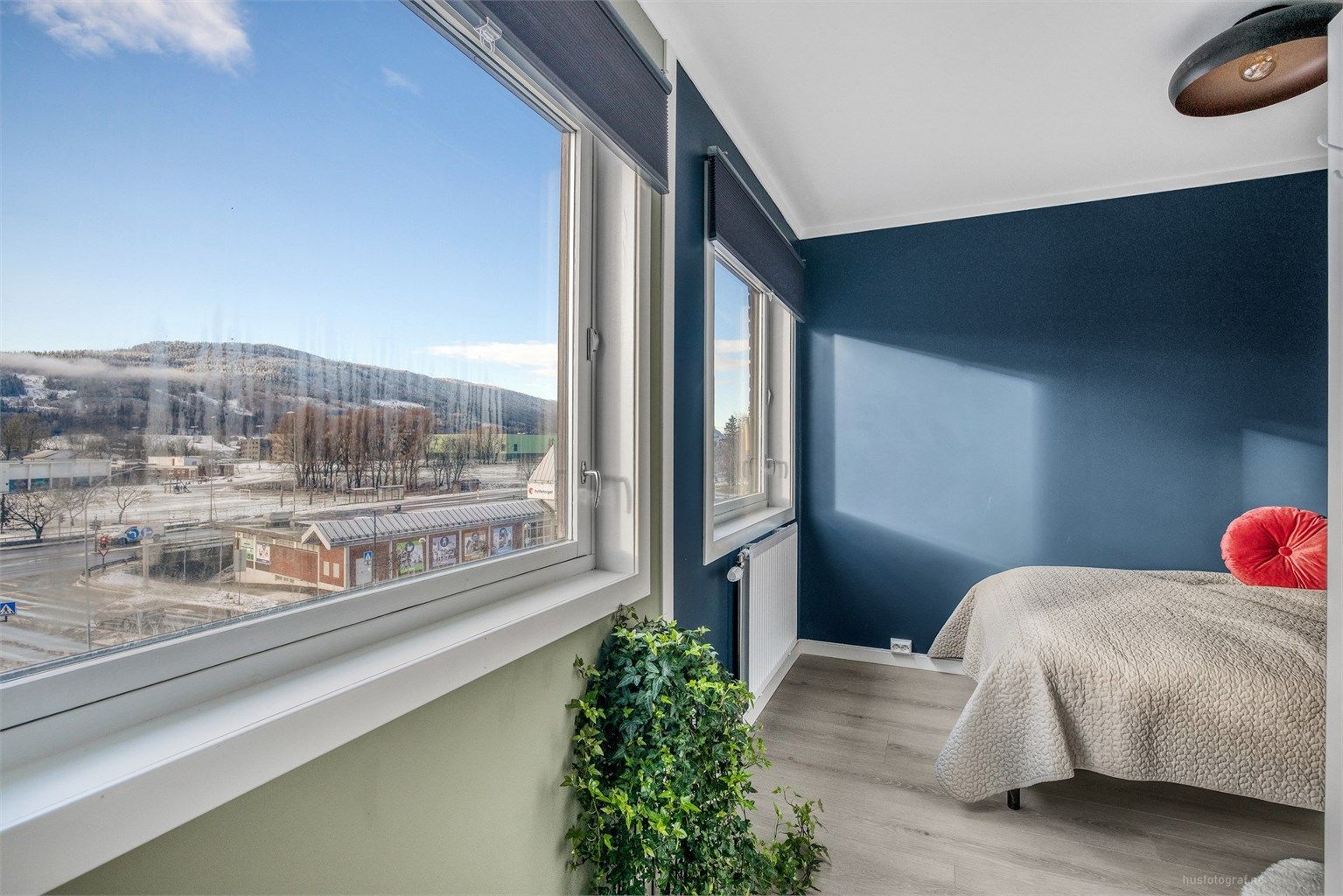 Vinduer fra 2023 og entrédør fra 2022.