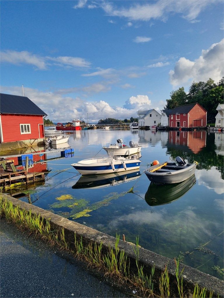 Tilhørende båtplass kun få minutter fra hytten