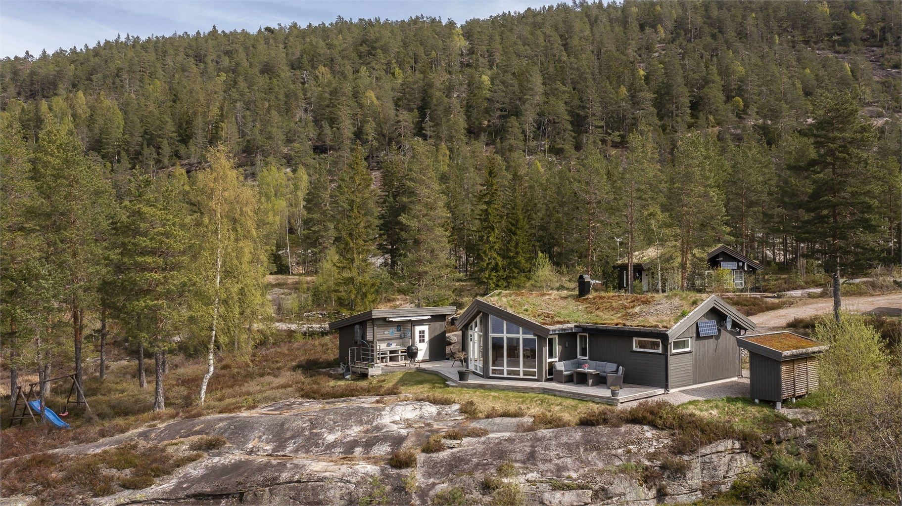 Hytte fra 2014 med høy teknisk standard