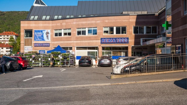 Like ved finner du Rema 1000 Wergeland som også har søndagsåpent.