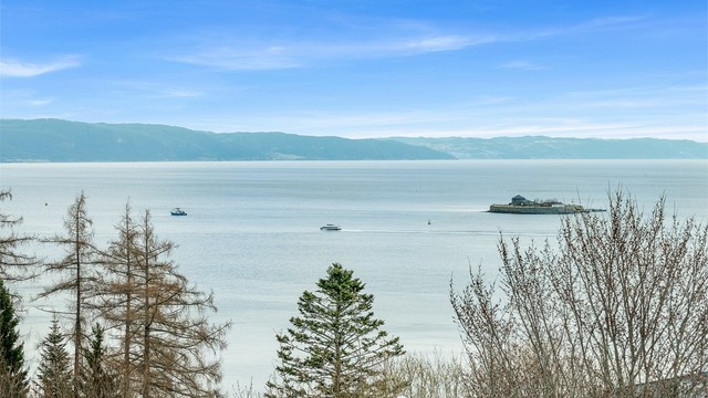 For den tur- og friluftsinteresserte byr området på rike muligheter. Det er kort vei til marka, med flotte turstier, skiløyper vinterstid og populære turområder som Bymarka og Ladehammeren innen rekkevidde.