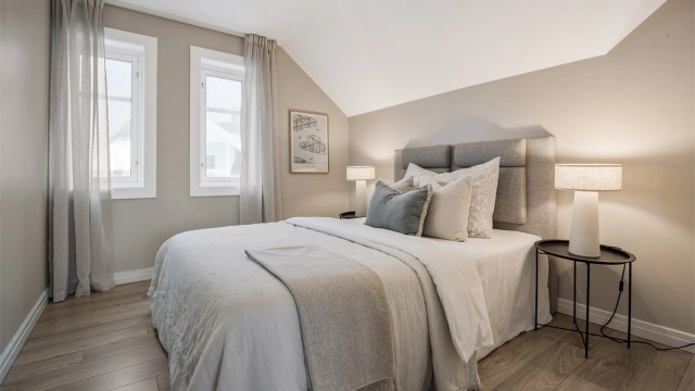 Boligen har fire soverom av god størrelse i andre etasje.