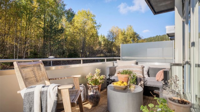 Her har man med andre ord god plass til utemøblement som en sittegruppe og grill - det er tillatt med el- og/eller gassgrill