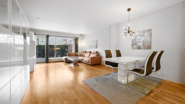 Velkommen til Jordbærsletta 26 - En stor 2-roms selveier med kort gangavstand til Kolbotn sentrum.