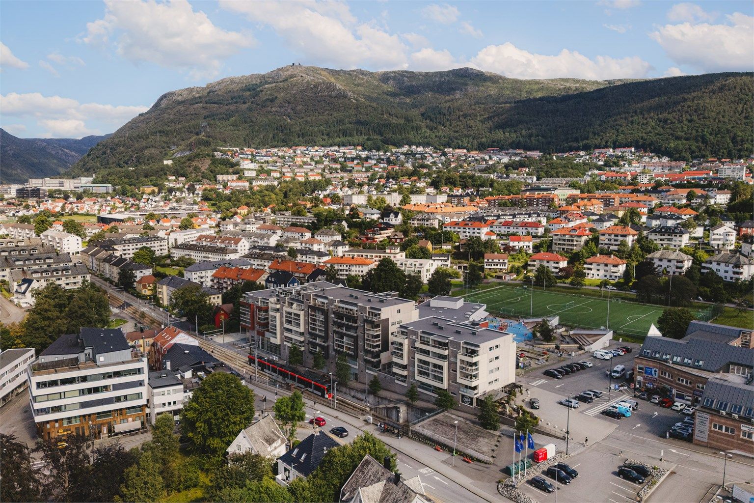 Kort vei til flotte turområder i byfjellene