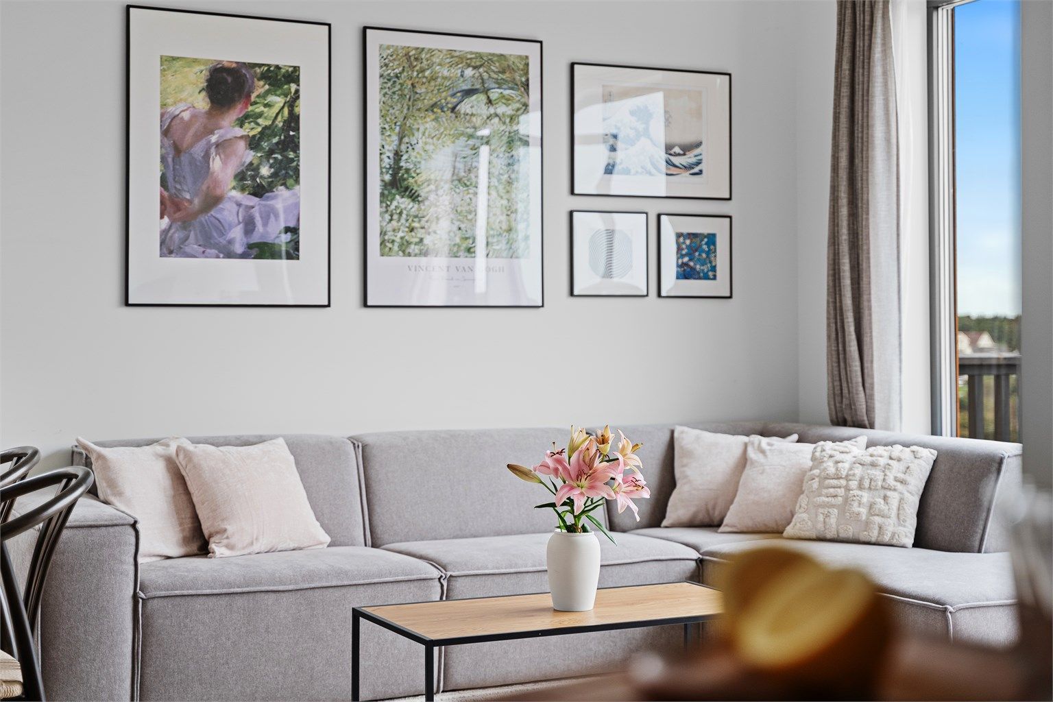 God plass til møblement.