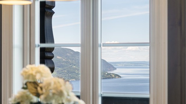Den nydelige utsikten er en rød tråd gjennom hele eiendommen.