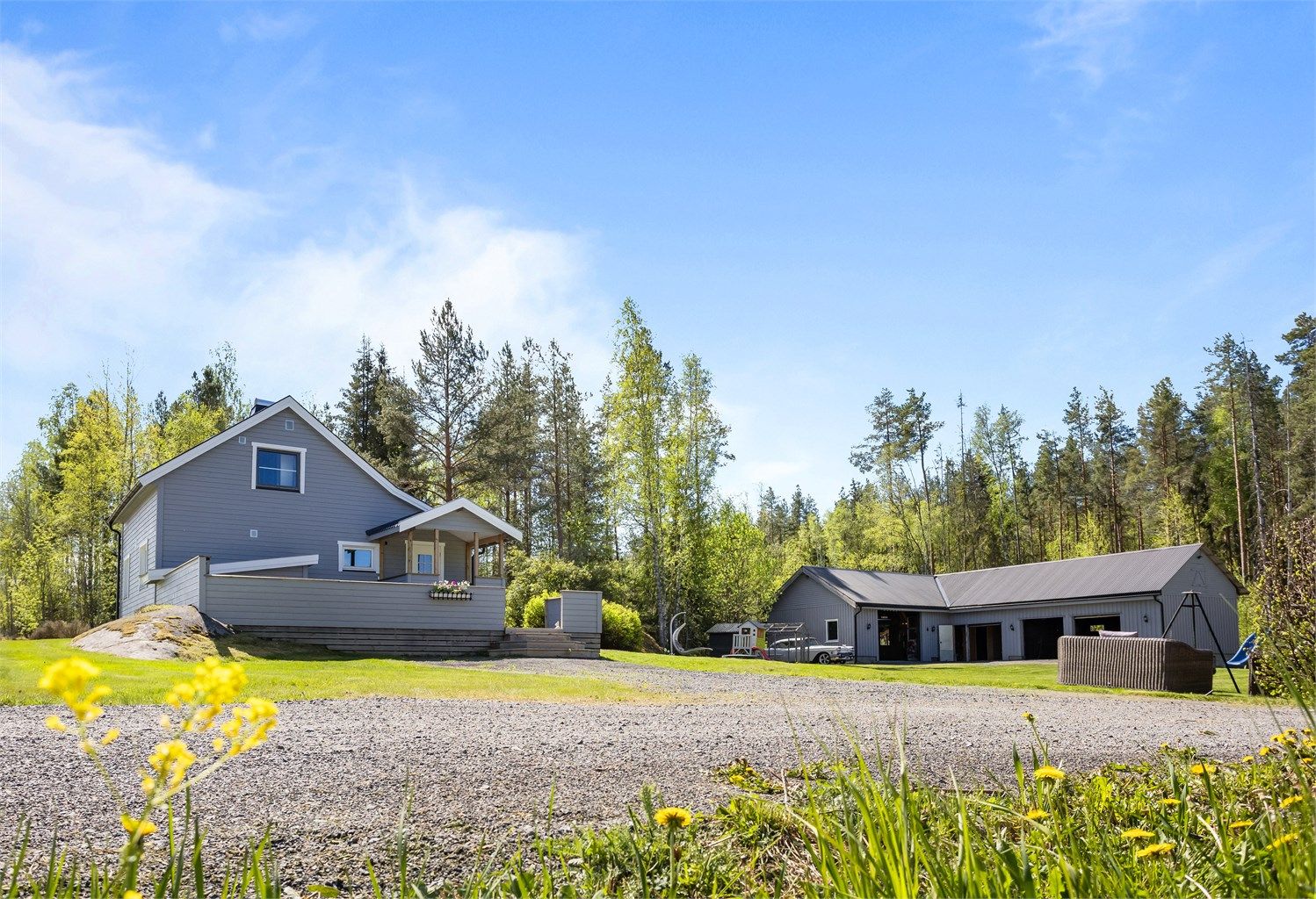 Velholdt enebolig i landlige omgivelser. Eiendomsmegler Krogsveen presenterer Fosshaugvegen 2.