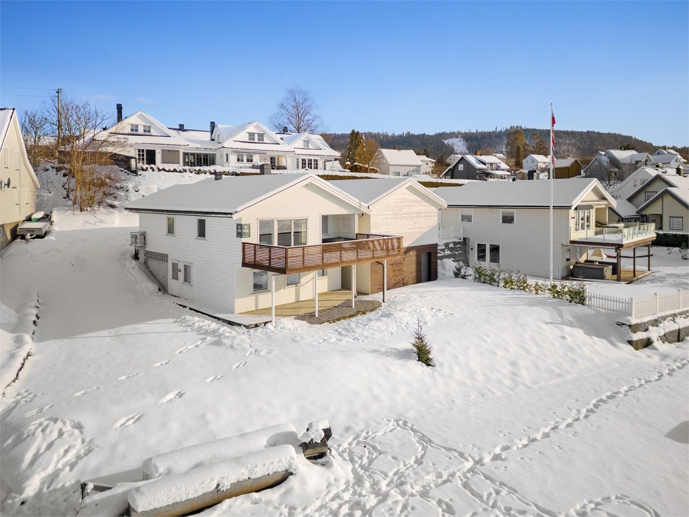 Velkommen til Elvebakken 12 !   Foto: Ole Thorgeir Solheim Thoresen