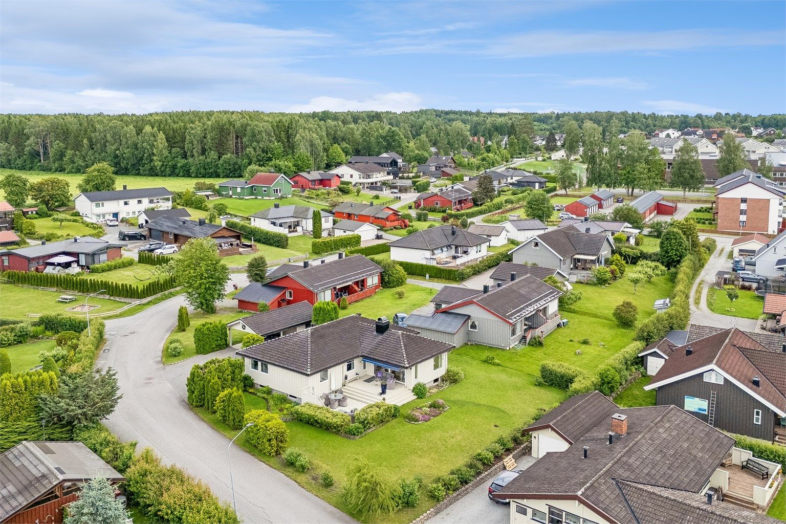Velkommen til Høgvollvegen 82 - Flott enebolig i et rolig og populært boligområde. 