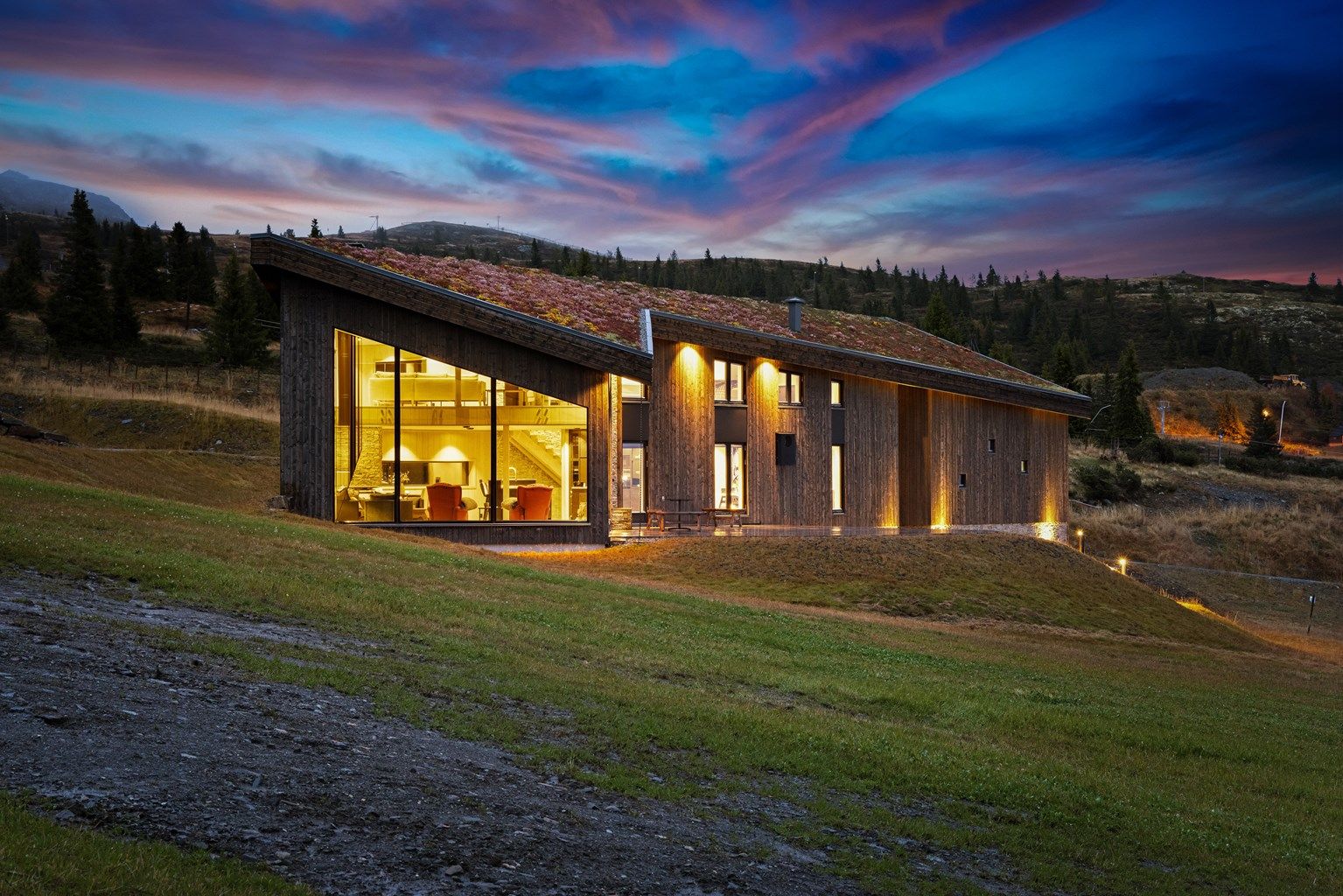 Velkommen til Gullknappvegen 86! En hytte med særs god beliggenhet.