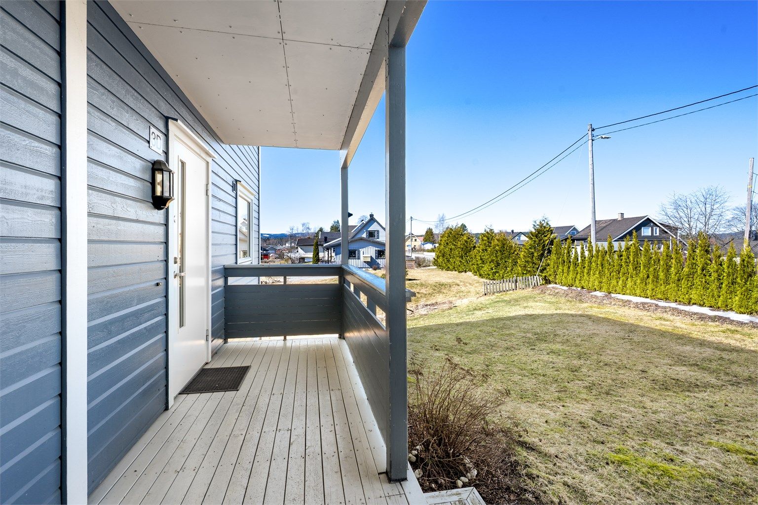 Leiligheten har enkel adkomst i første etasje via svalgang.