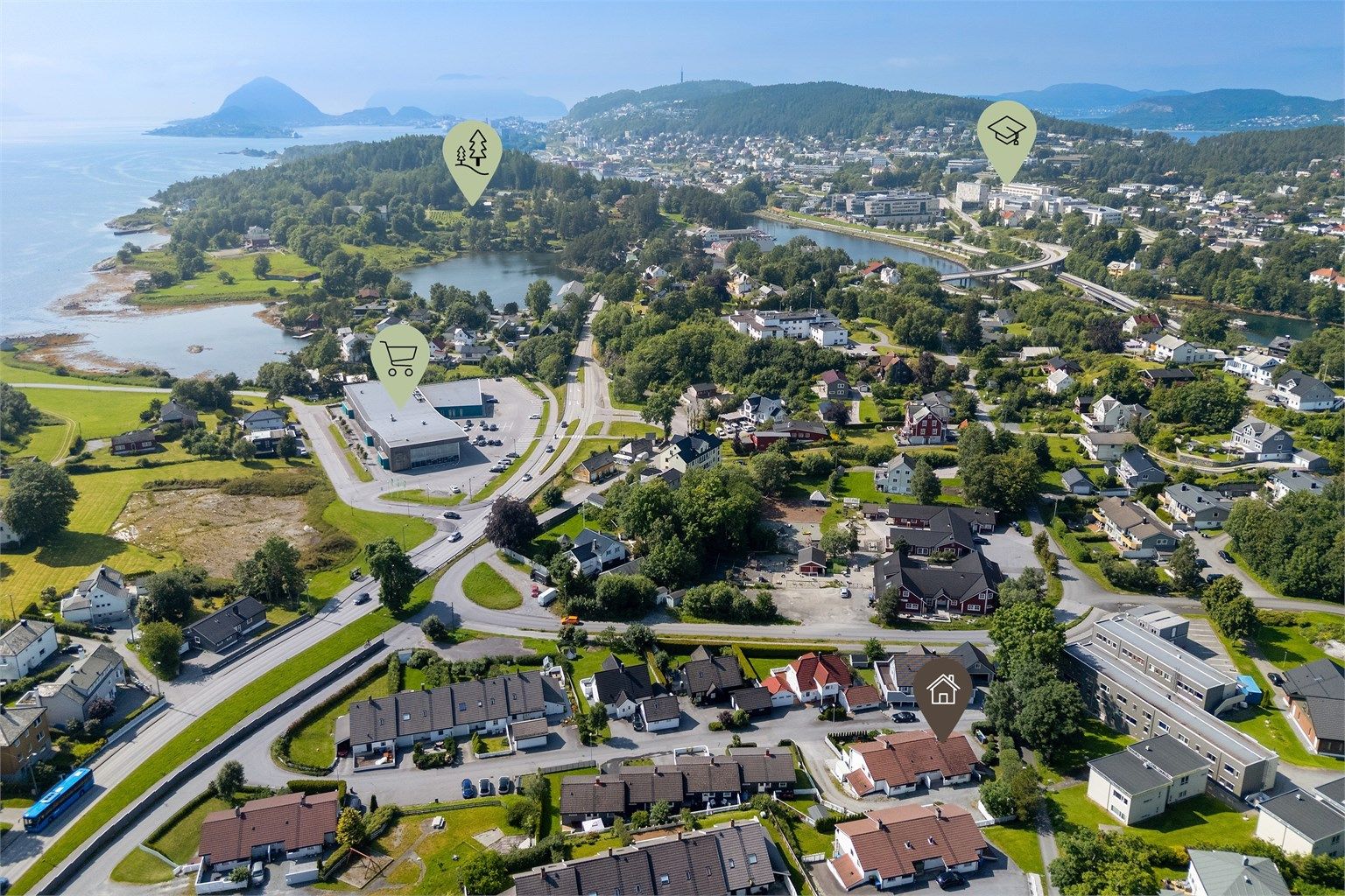 Kiwi Klokkersund ligger ikke langt unna, i tillegg har man kort veg til turområdet ved Borgundgavlen, NTNU, fagskolen og Norsk Maritimt kompetansesenter