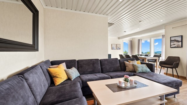 Hele boligen er utstyrt med balansert ventilasjon, som sikrer et sunt og godt inneklima året rundt.