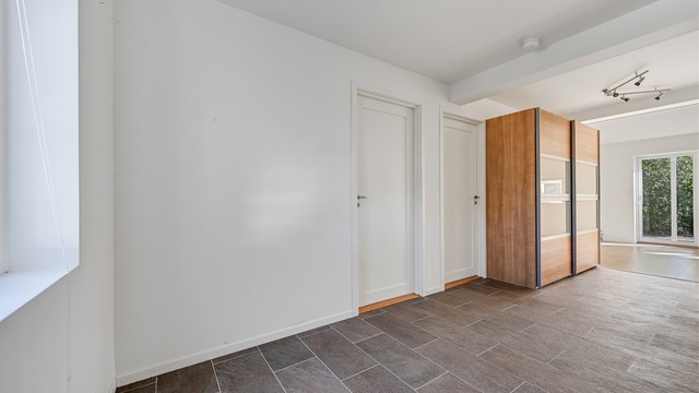 Det er plass til garderobeløsning i gangen