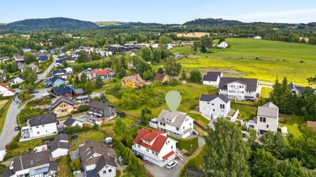 Eiendommen ligger i et barnevennlig område på Lierskogen, i en rolig og privat blindvei.
Foto: Stine Prøitz Jørgensen.