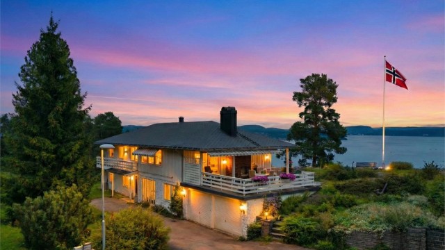 Krogsveen v/Christopher Sand ønsker velkommen til Vidsynstien 8 - Foto: Tor Harald Johannessen - Digitalt retusjert