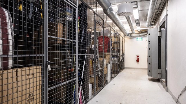Bod i u.etg, adkomst via trapp eller heis.