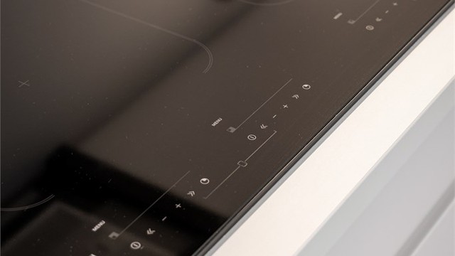 Integrert platetopp