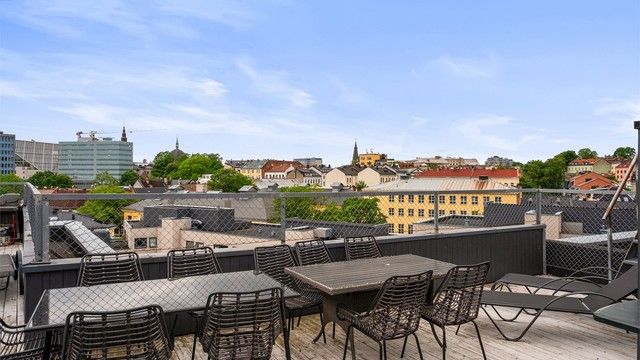 Borettslaget har en hyggelig felles takterrasse som kan benyttes av beboerne.