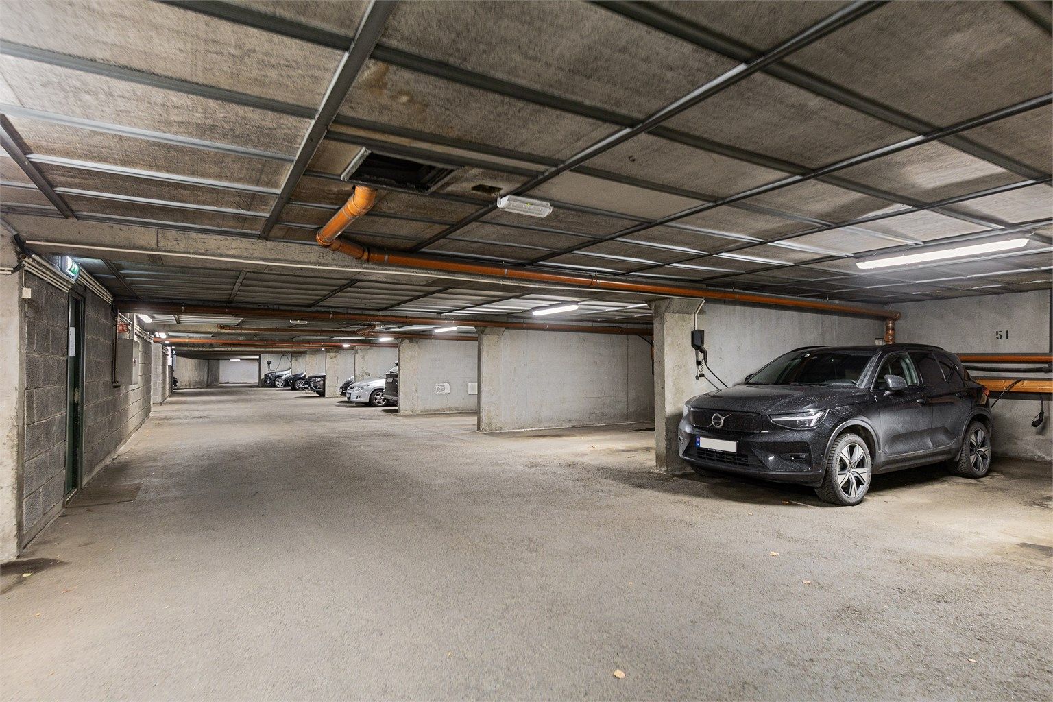 Bruksrett til én parkeringsplass i garasjeanlegget