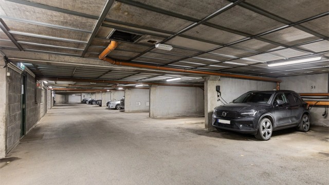 Bruksrett til én parkeringsplass i garasjeanlegget
