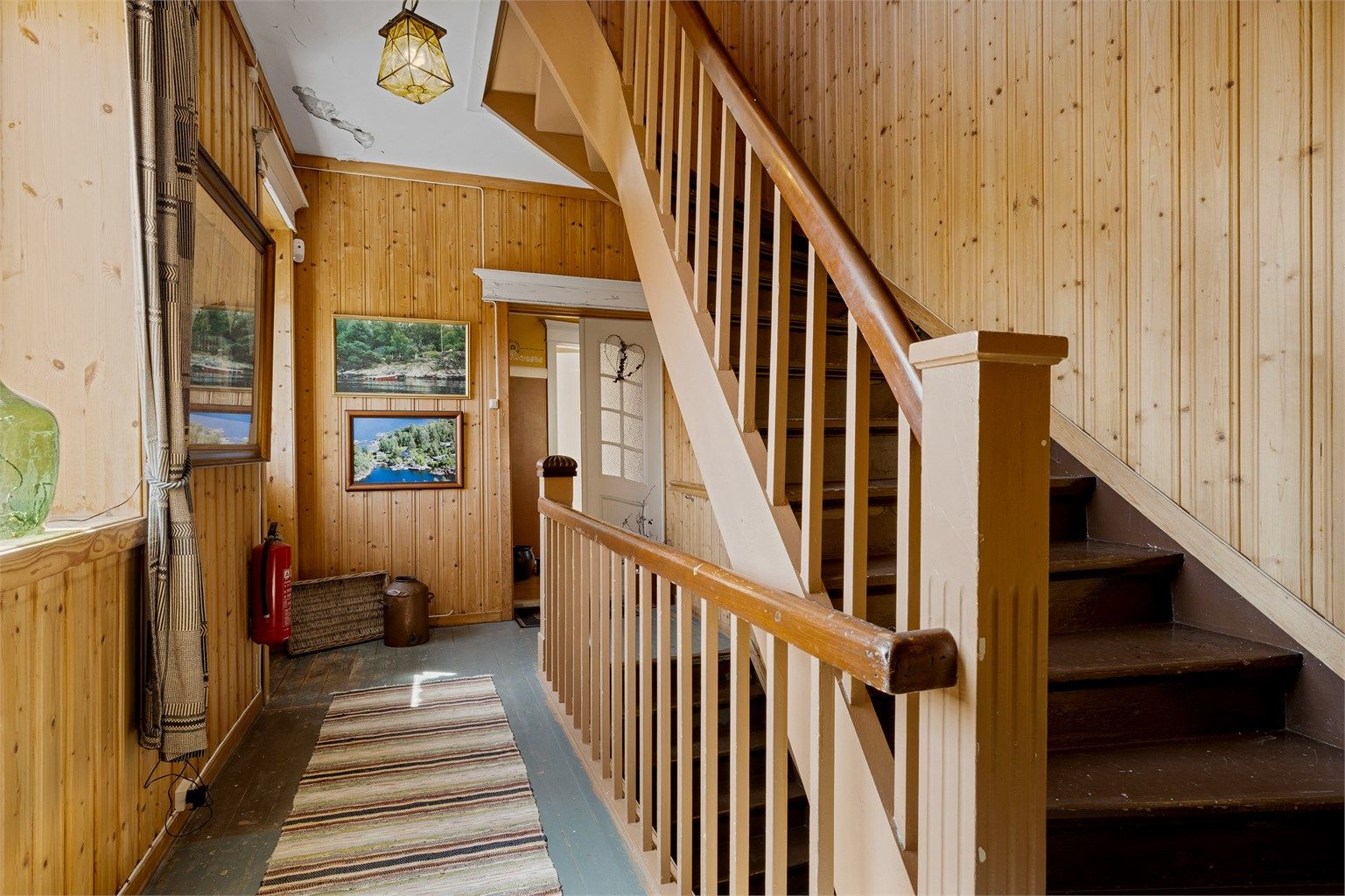 Felles inngang og trappegang til leilighetene.