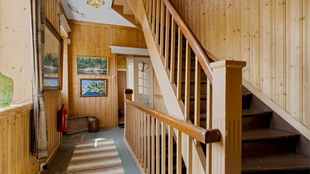 Felles inngang og trappegang til leilighetene.