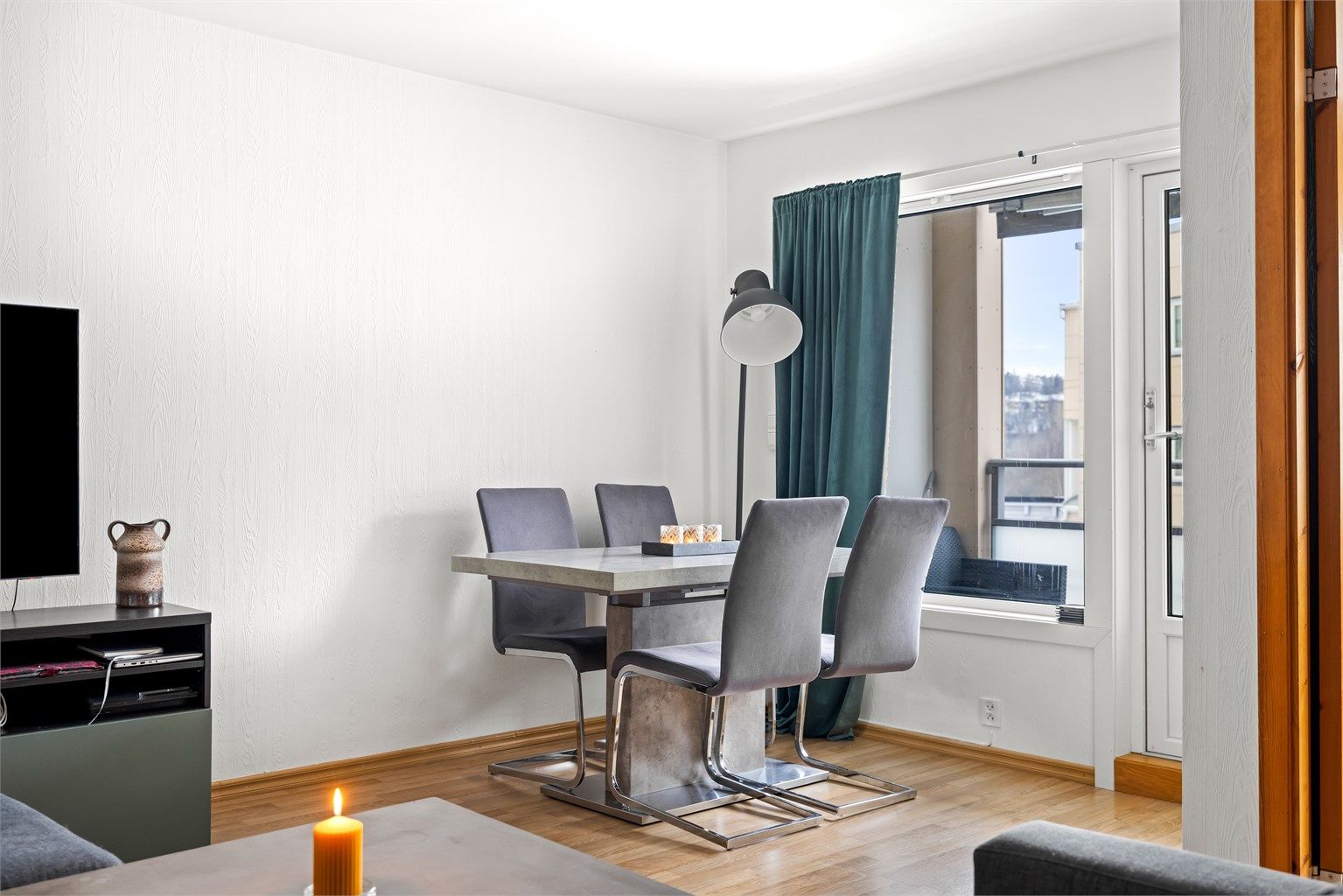 Romslig 3-roms med garasjeplass