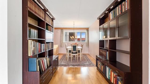 God plass for spisebord og annet passende møblement