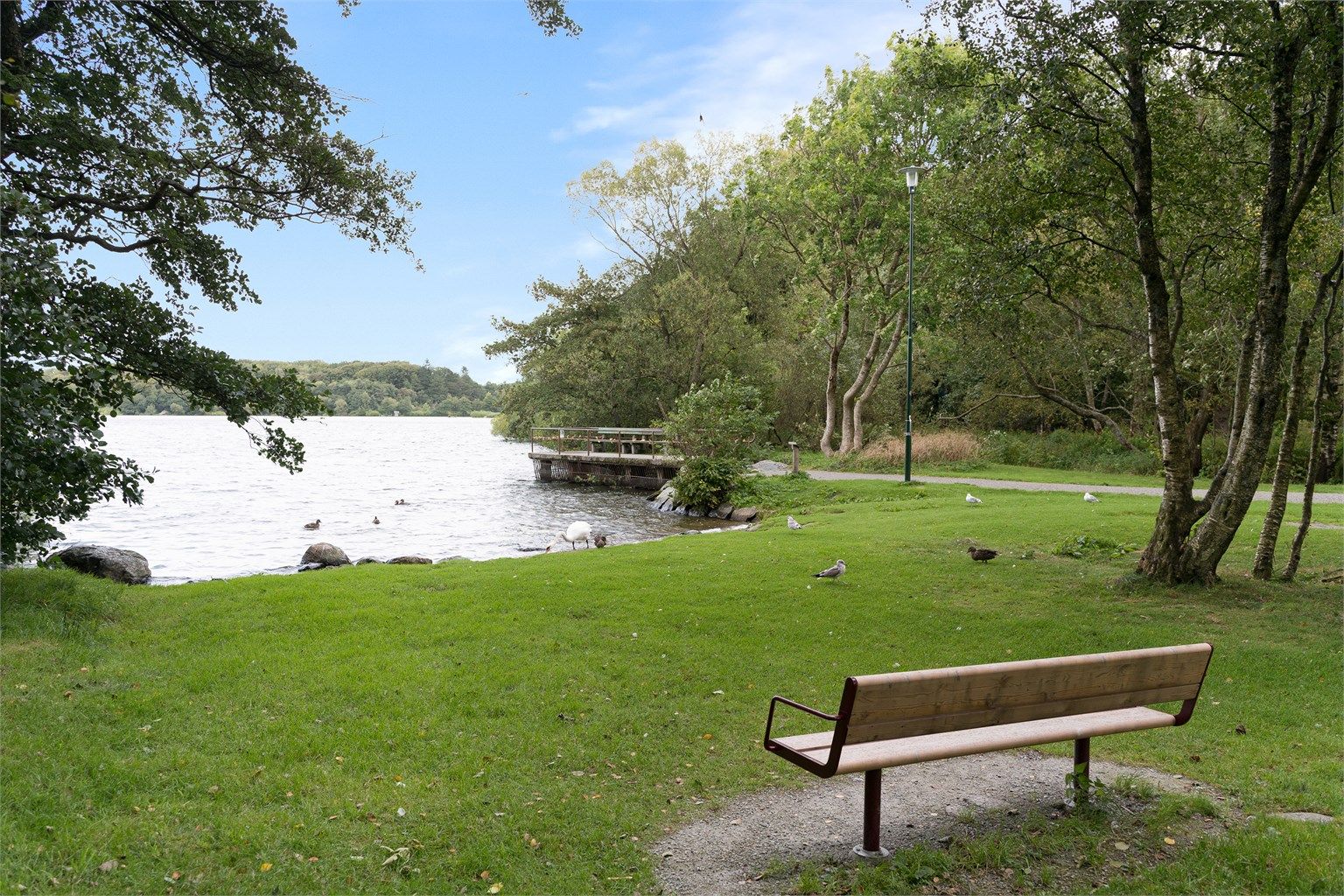 Det er også kort vei til Madla, turområdene i Sørmarka og en kort kjøretur til Stavanger sentrum. 