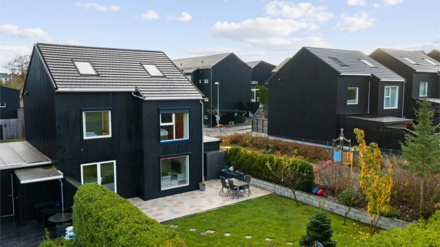 Velkommen til Tårnfalkveien 61, presenteres av Dardan Shabi v/Krogsveen Sandnes!