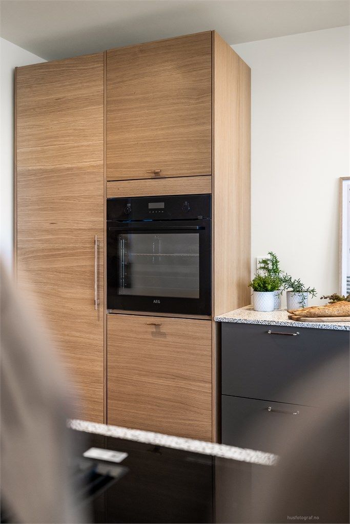Alle hvitevarer er helintegrerte og ubrukte, fra kvalitetsleverandøren AEG.