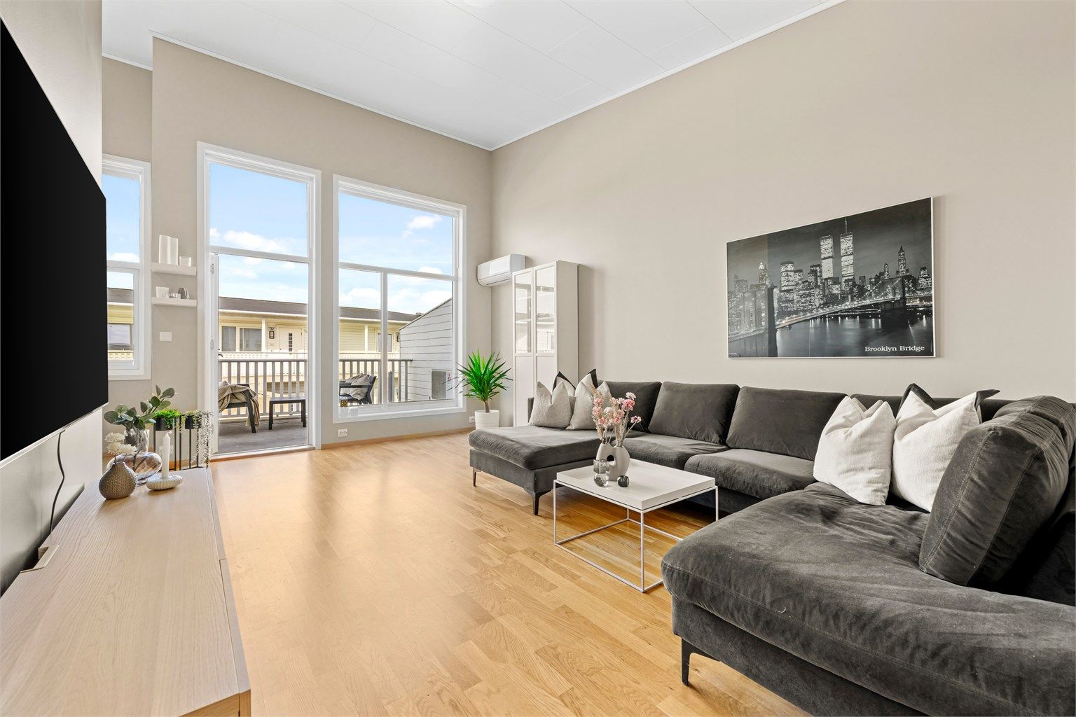 Velkommen til Motlandshagen 146- Presenteres av Ola Sirevåg v/ Krogsveen Jæren