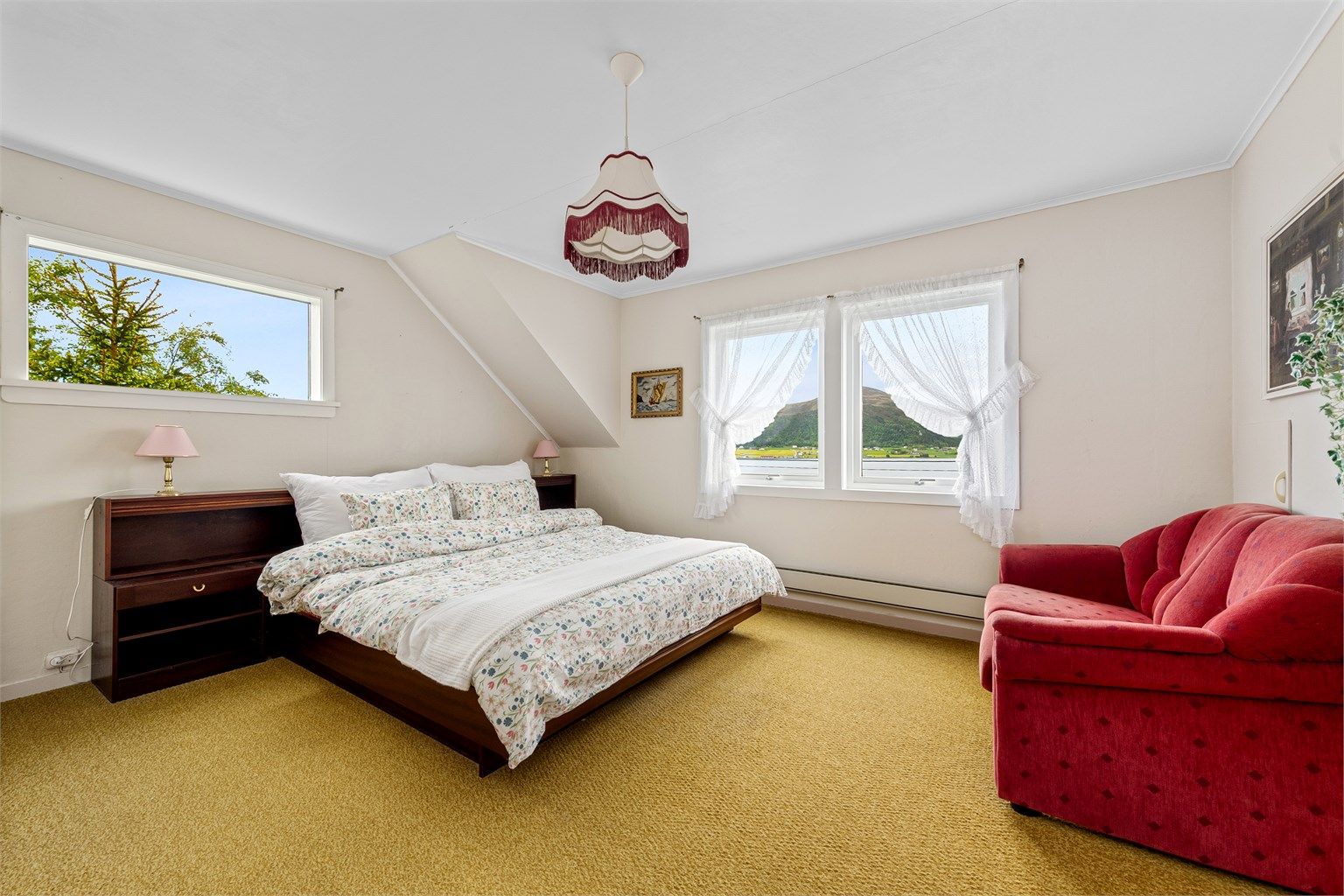 Stort soverom i 2 etasje